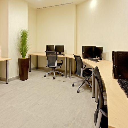 Holiday Inn Express Guadalajara Expo By Ihg Запопан Екстериор снимка