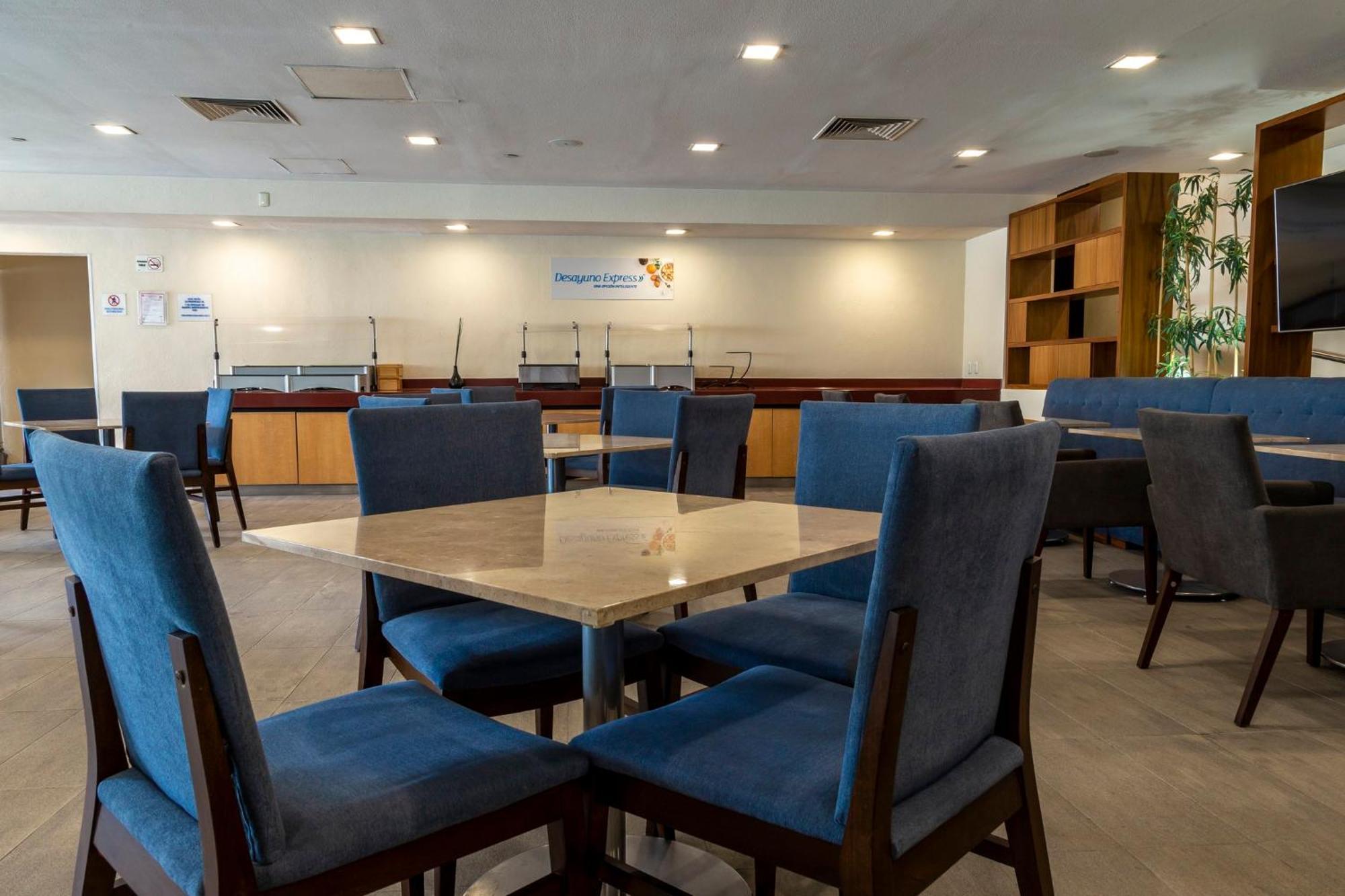 Holiday Inn Express Guadalajara Expo By Ihg Запопан Екстериор снимка