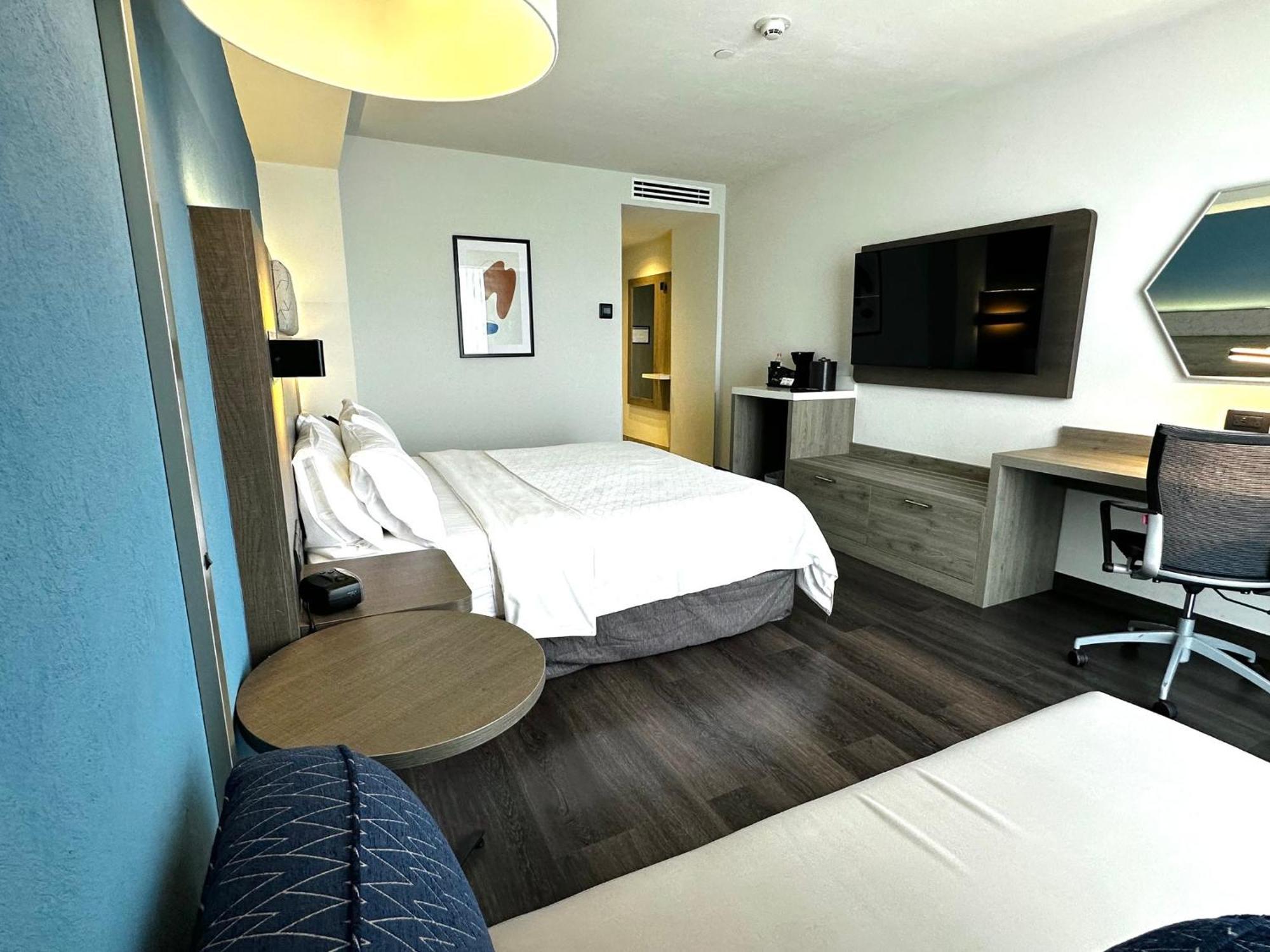 Holiday Inn Express Guadalajara Expo By Ihg Запопан Екстериор снимка
