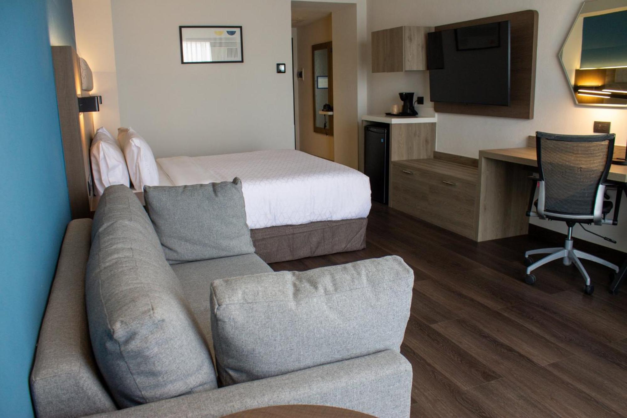 Holiday Inn Express Guadalajara Expo By Ihg Запопан Екстериор снимка